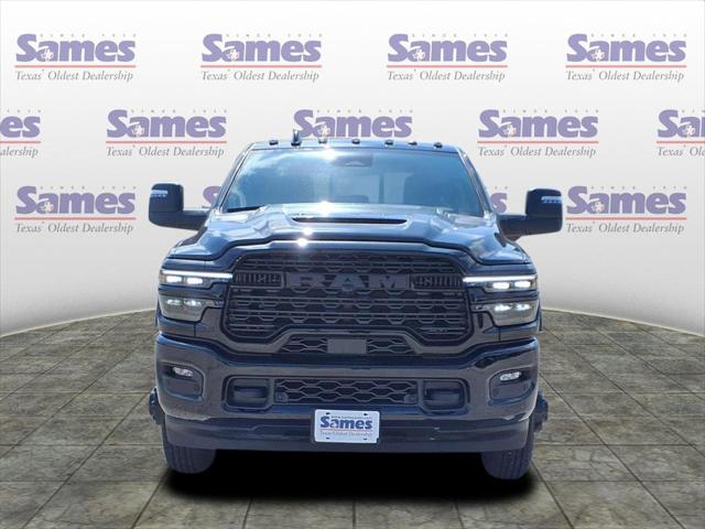 2025 RAM Ram 3500 RAM 3500 LIMITED CREW CAB 4X4 8 BOX