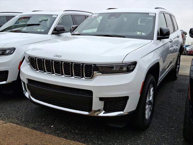 2025 Jeep Grand Cherokee GRAND CHEROKEE L LAREDO 4X4