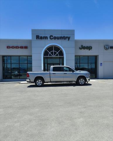 2025 RAM Ram 1500 RAM 1500 LONE STAR CREW CAB 4X4 64 BOX