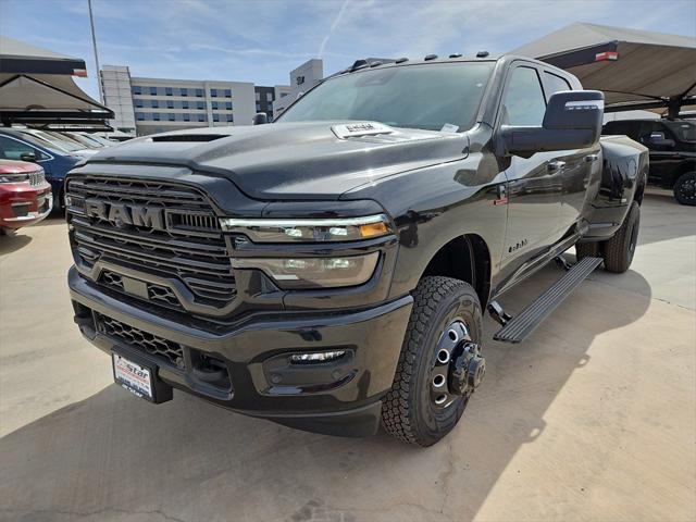 2025 RAM Ram 3500 RAM 3500 LARAMIE MEGA CAB 4X4 64 BOX