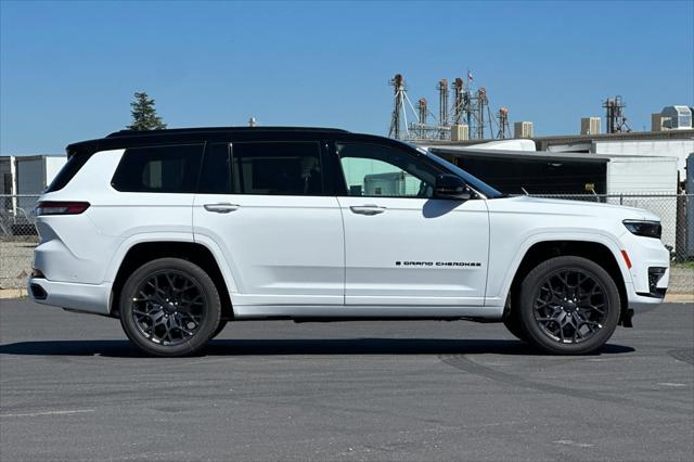 2025 Jeep Grand Cherokee GRAND CHEROKEE L SUMMIT 4X4