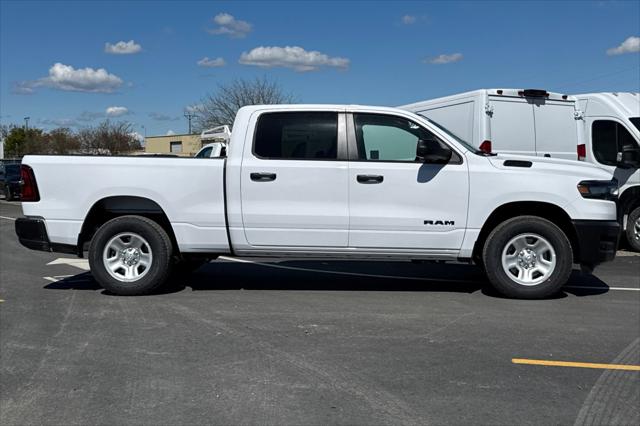 2025 RAM Ram 1500 RAM 1500 TRADESMAN CREW CAB 4X2 64 BOX