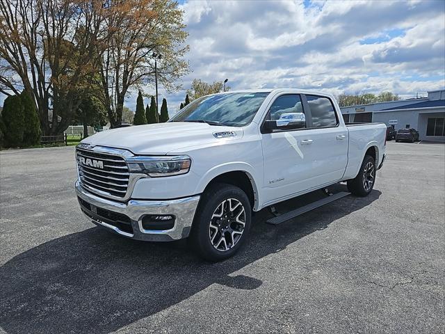 2025 RAM Ram 1500 RAM 1500 LARAMIE CREW CAB 4X4 64 BOX