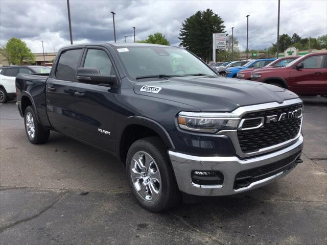 2025 RAM Ram 1500 RAM 1500 BIG HORN CREW CAB 4X4 64 BOX