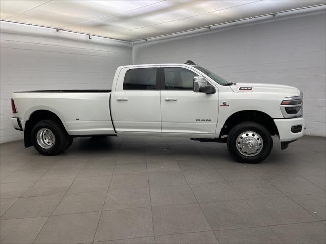 2025 RAM Ram 3500 RAM 3500 LARAMIE CREW CAB 4X4 8 BOX