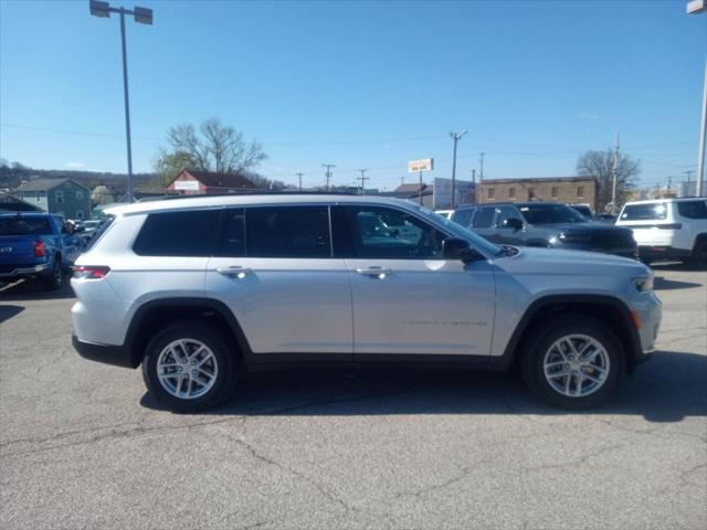 2025 Jeep Grand Cherokee GRAND CHEROKEE L LAREDO X 4X4