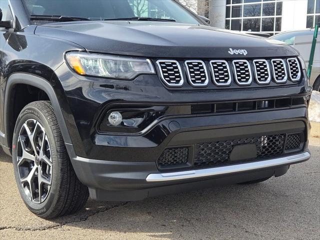 2025 Jeep Compass COMPASS LATITUDE 4X4