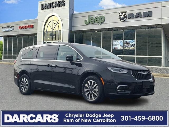 2023 Chrysler Pacifica Hybrid Touring L