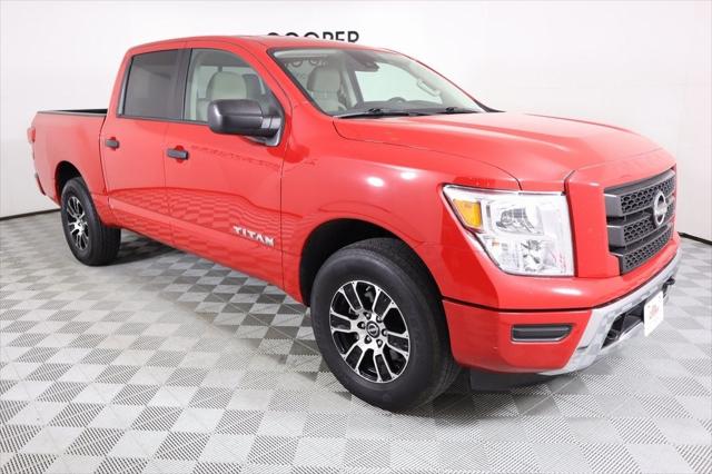 2023 Nissan TITAN Crew Cab SV 4x4