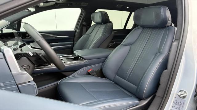 2025 Cadillac Escalade Sport 2