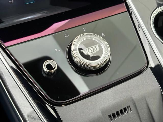2025 Cadillac Escalade Sport 2