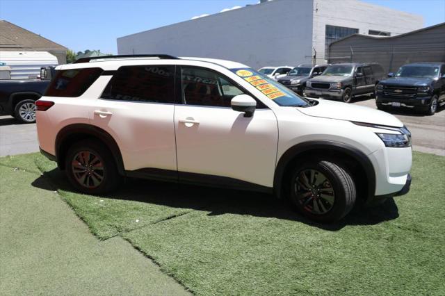 2022 Nissan Pathfinder SV 4WD
