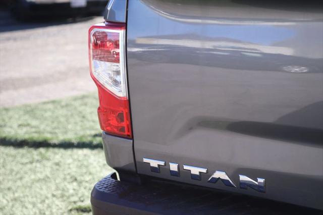 2022 Nissan Titan Crew Cab S 4x2