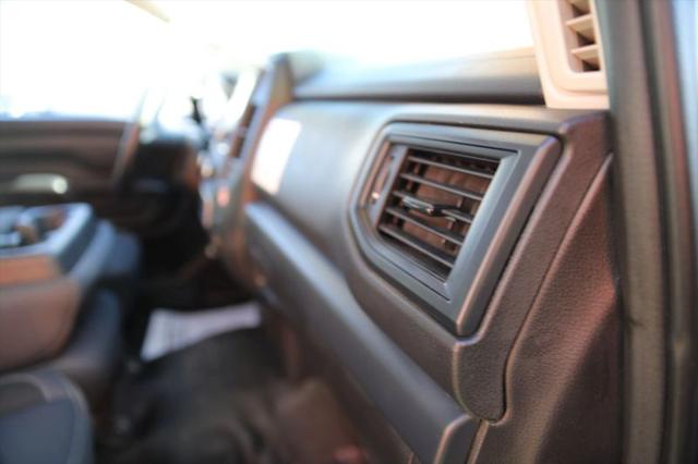 2022 Nissan Titan Crew Cab S 4x2