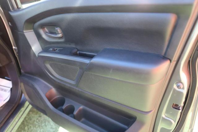 2022 Nissan Titan Crew Cab S 4x2