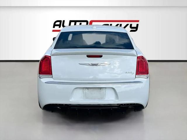 2019 Chrysler 300 300C