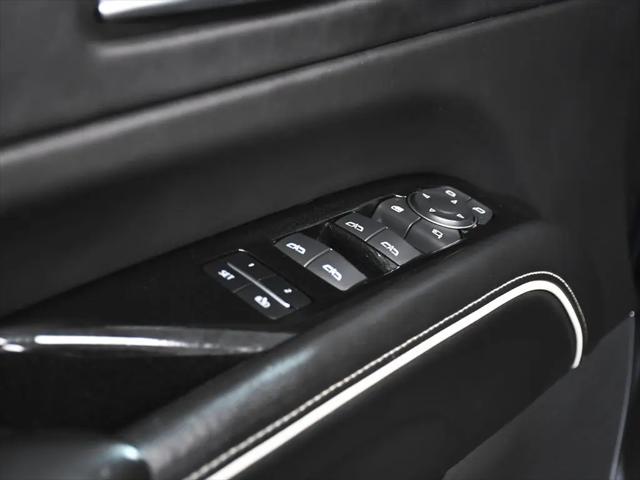 2022 Cadillac Escalade 4WD Premium Luxury Platinum