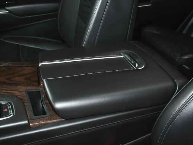 2022 Cadillac Escalade 4WD Premium Luxury Platinum