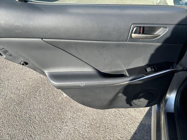 2018 Lexus IS 300 3.5L AWD Premium Plus w/ Comfort Pkg