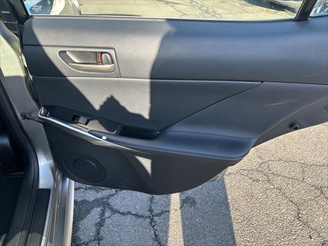 2018 Lexus IS 300 3.5L AWD Premium Plus w/ Comfort Pkg