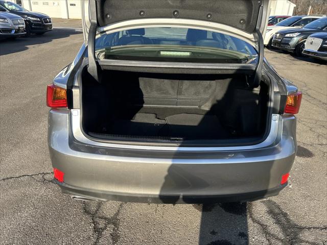 2018 Lexus IS 300 3.5L AWD Premium Plus w/ Comfort Pkg