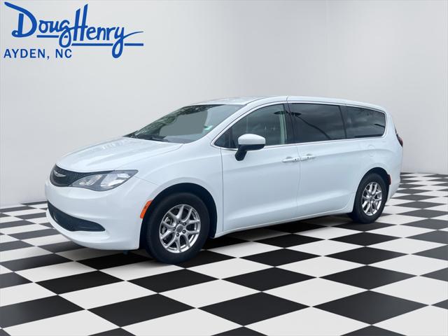 2023 Chrysler Voyager LX