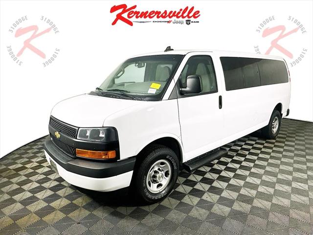 2022 Chevrolet Express Passenger RWD 3500 Extended Wheelbase LS