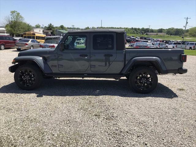2025 Jeep Gladiator GLADIATOR NIGHTHAWK 4X4
