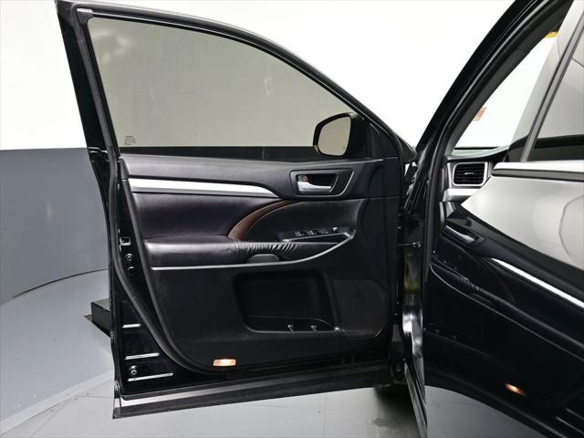 2016 Toyota Highlander XLE V6