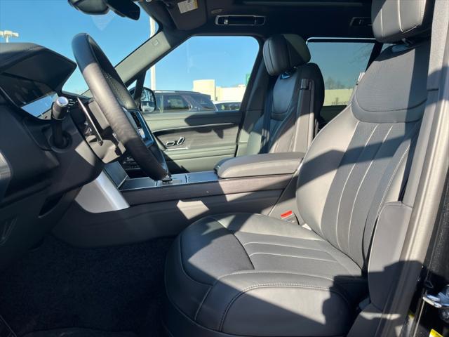 2025 Land Rover Range Rover P400 SE