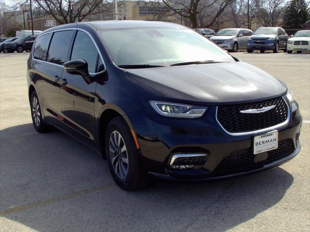 2025 Chrysler Pacifica Hybrid PACIFICA PLUG-IN HYBRID SELECT