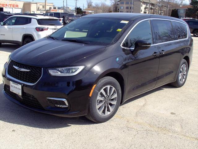 2025 Chrysler Pacifica Hybrid PACIFICA PLUG-IN HYBRID SELECT