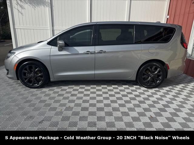 2020 Chrysler Pacifica Touring