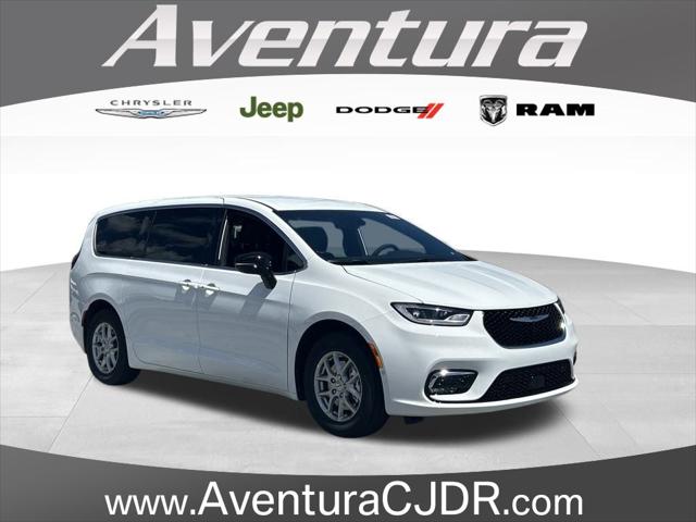 2025 Chrysler Pacifica PACIFICA SELECT