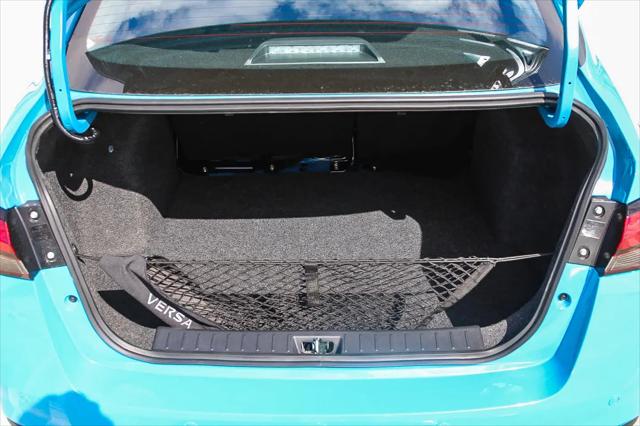 2025 Nissan Versa 1.6 SR