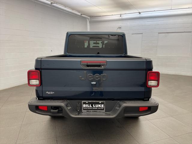 2025 Jeep Gladiator GLADIATOR NIGHTHAWK 4X4
