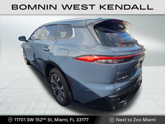 2025 Toyota Crown Signia XLE