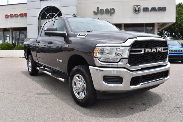 2020 RAM 2500 Tradesman Crew Cab 4X4 64 Box