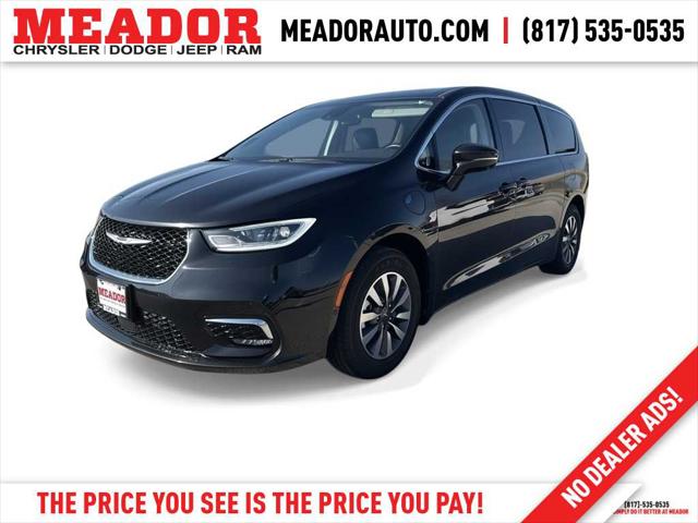 2022 Chrysler Pacifica Hybrid Touring L