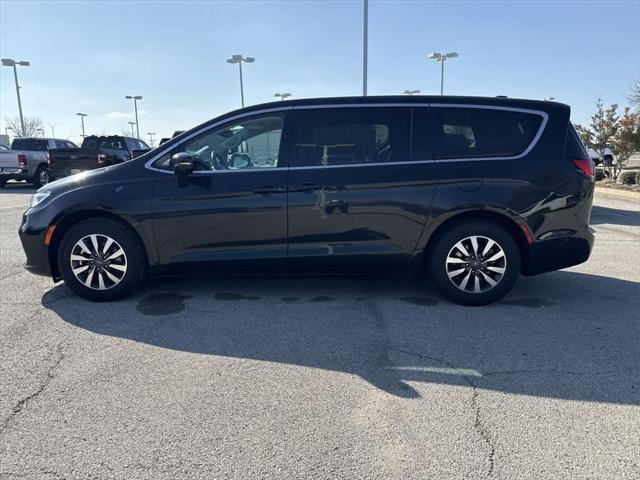 2022 Chrysler Pacifica Hybrid Touring L