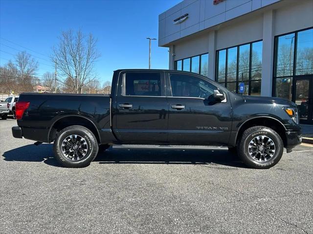 2019 Nissan TITAN SV