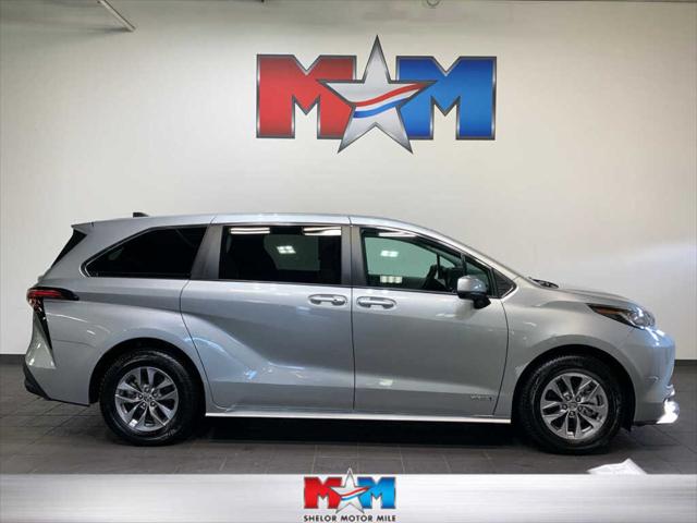 2021 Toyota Sienna LE