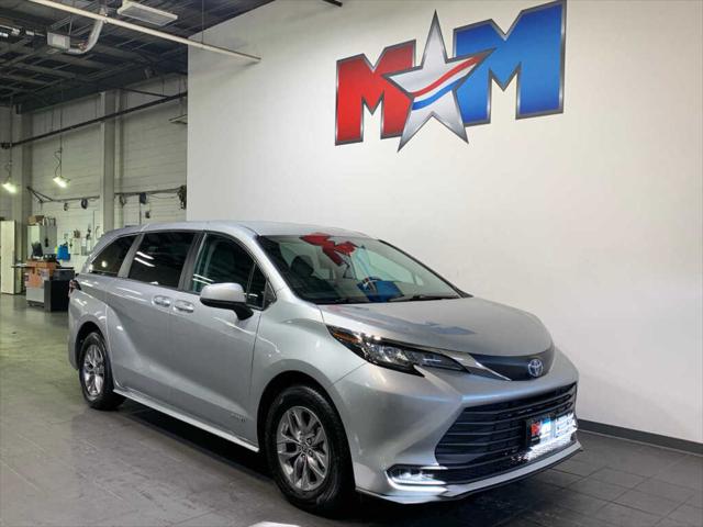 2021 Toyota Sienna LE