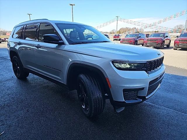 2023 Jeep Grand Cherokee L Altitude 4x2