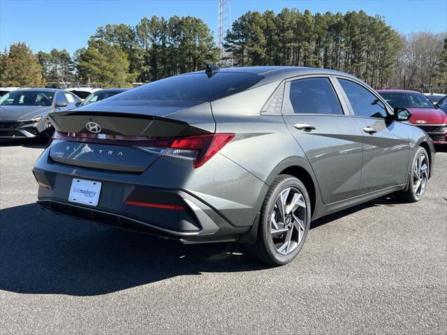 2025 Hyundai Elantra SEL Sport