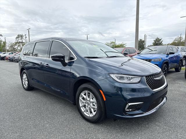 2025 Chrysler Pacifica PACIFICA SELECT