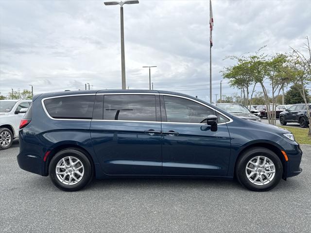 2025 Chrysler Pacifica PACIFICA SELECT