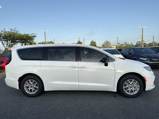2025 Chrysler Pacifica PACIFICA SELECT