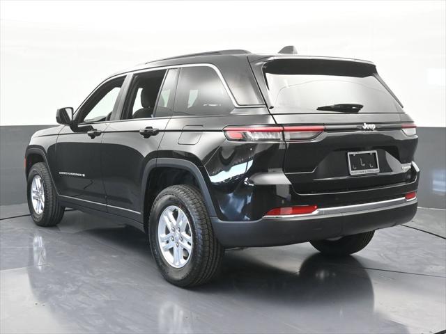 2025 Jeep Grand Cherokee GRAND CHEROKEE LAREDO 4X2