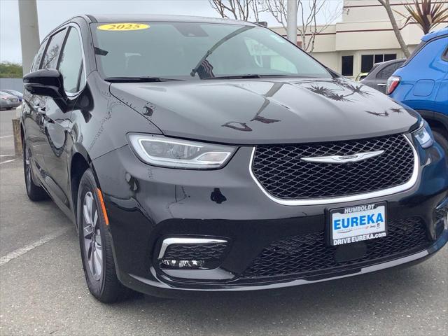 2025 Chrysler Pacifica Hybrid PACIFICA PLUG-IN HYBRID SELECT